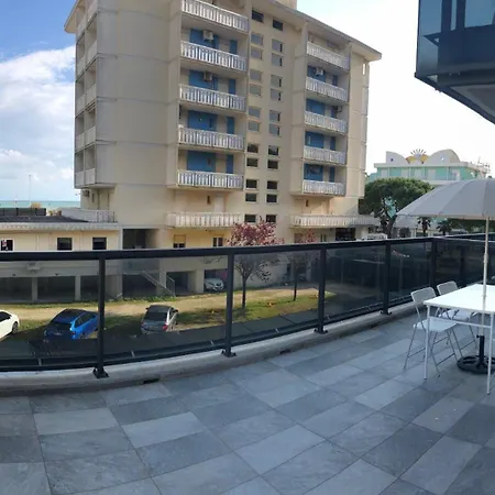 Bluehouse * Μπιμπιόνε